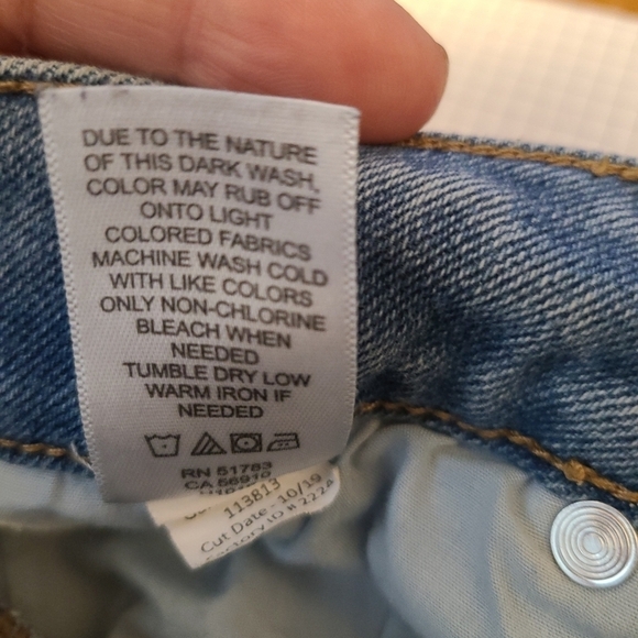 Maurices Vintage High Rise Light Wash Girlfriend Jean Sz 0 REGULAR‎ Button Fly - Picture 3 of 7